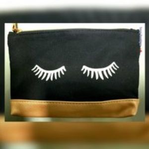 Cosmetic Pouch w/ Eyelashes print